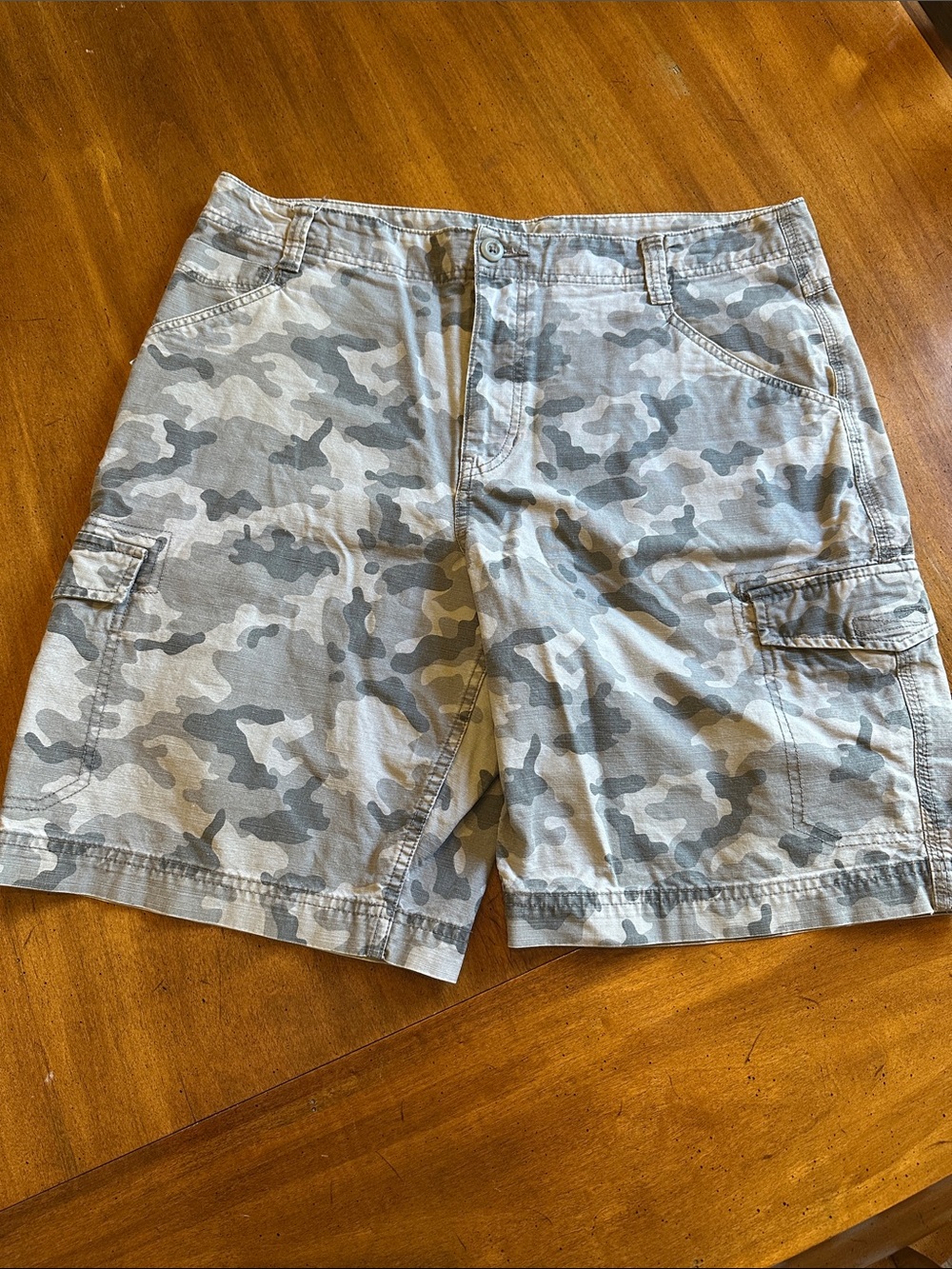 Field & Stream Grey Camo Men's Cargo Shorts